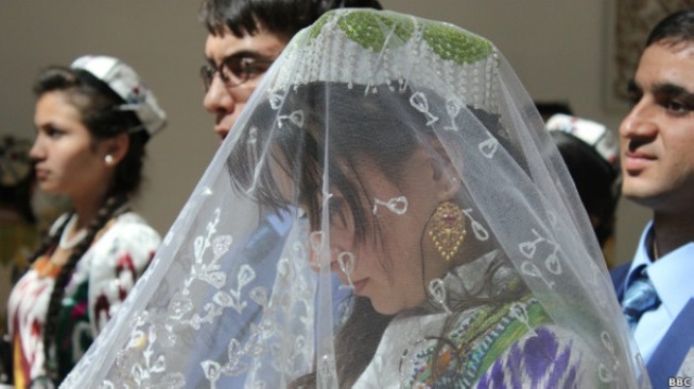 В Таджикистане запрещают браки между родственниками